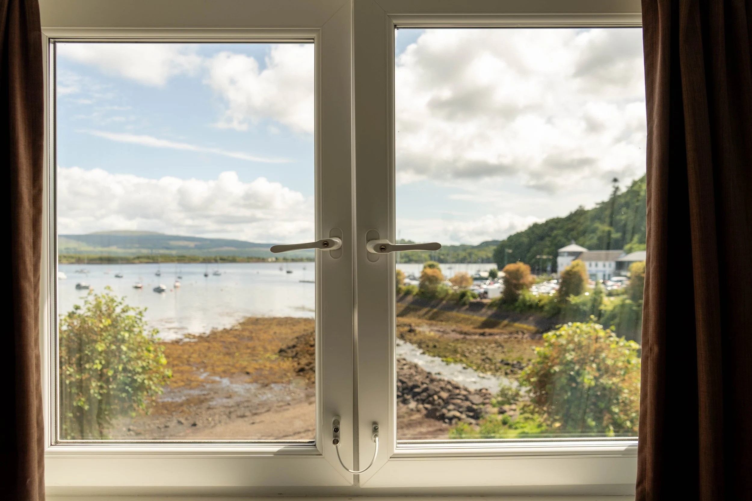 Harbour Guest House overlooking Tobermory harbour